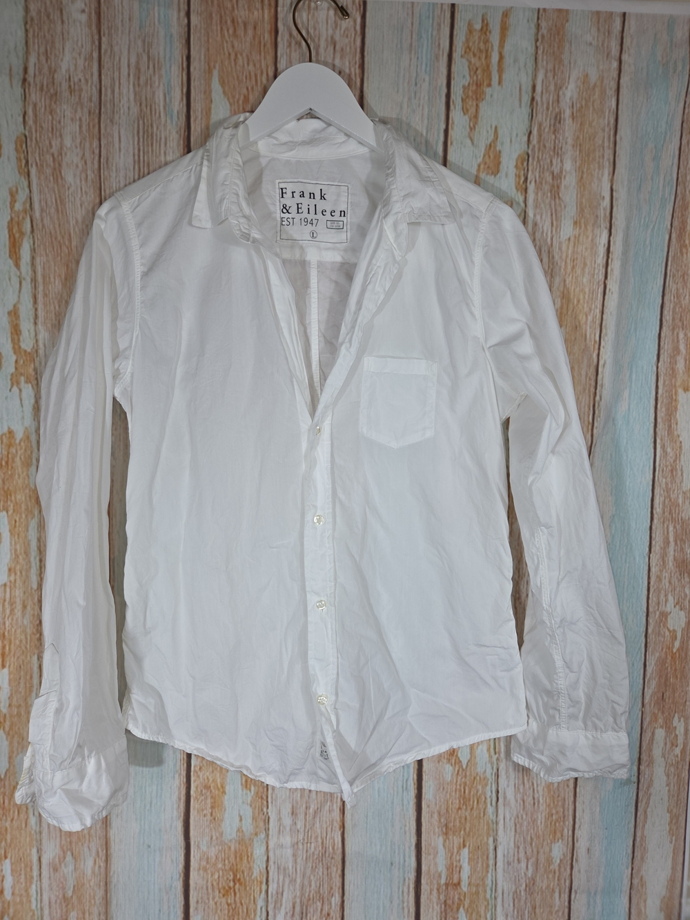Frank & Eileen White Long-Sleeve Button Down Shirt. 100% 2-ply Cotton. Size L